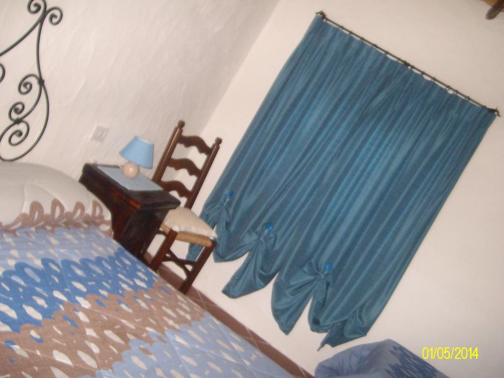 Agriturismo Spridda Bed and Breakfast Arzachena Habitación foto